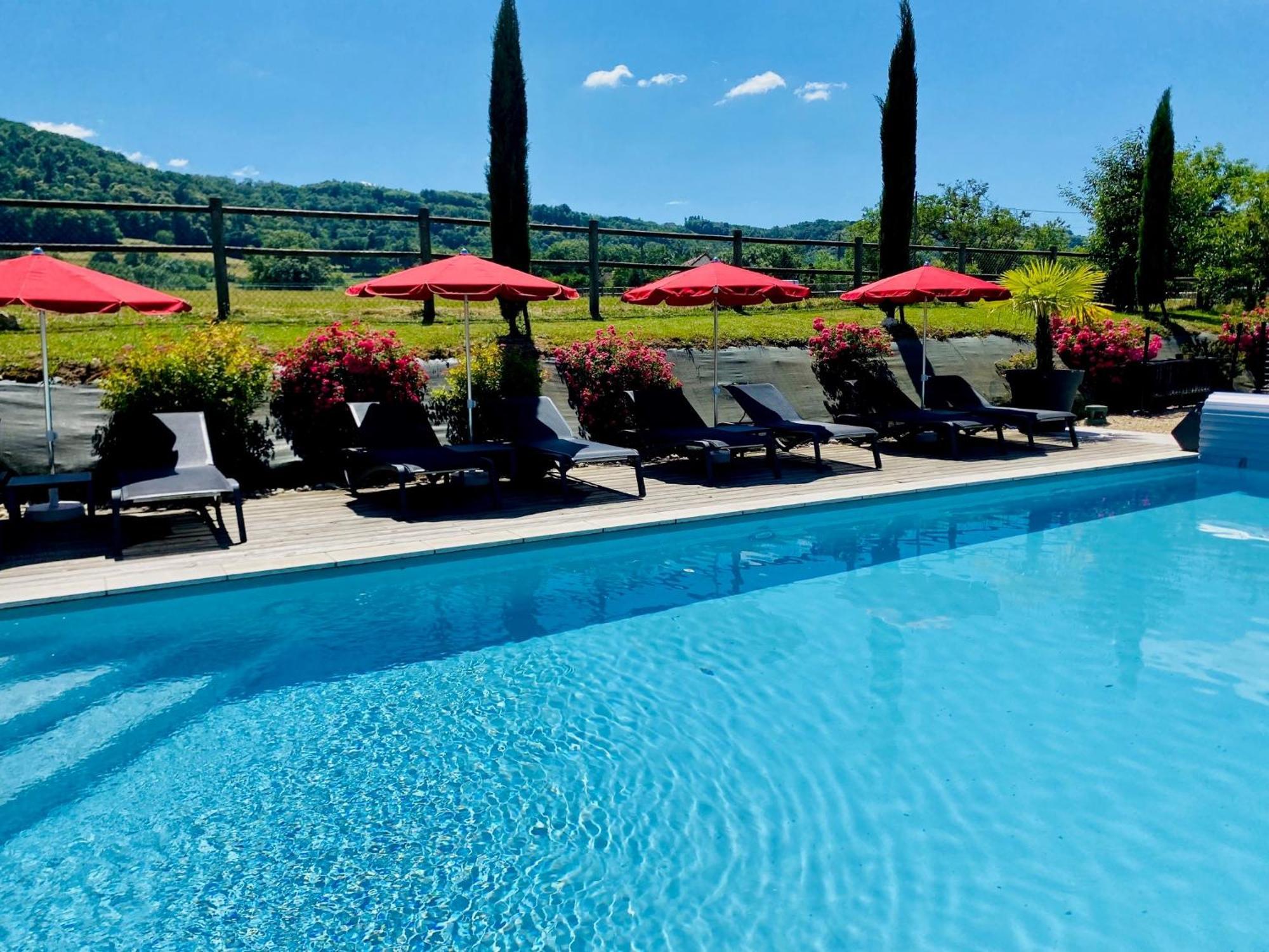 Domaine de Suzel Hotel Vignieu Exterior foto
